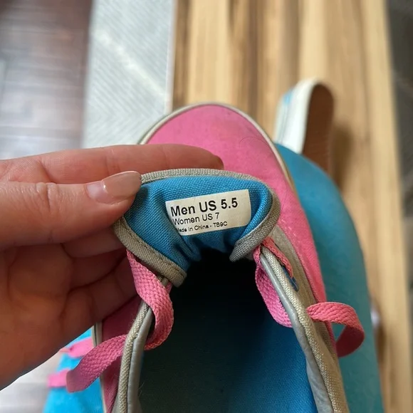 👟 Color Block Pink and Gray Vans Shoes - Picture 3 of 5